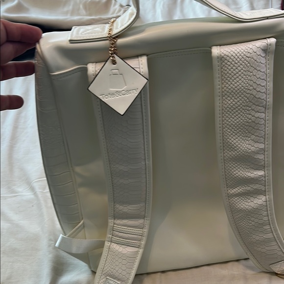 White Textured Backpack - Picture 2 of 4